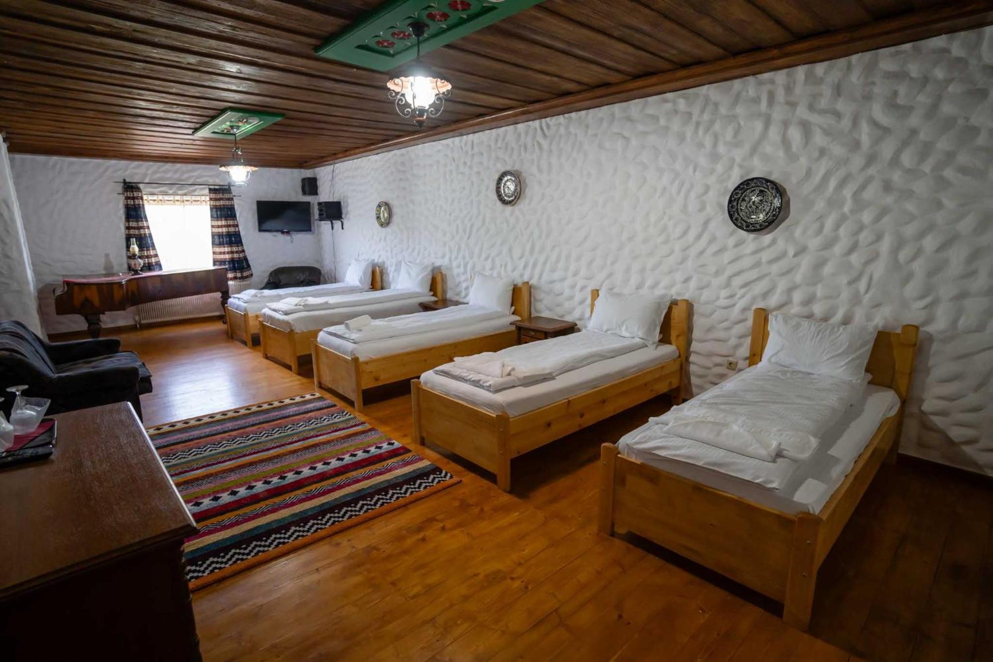 Hanul Almas Deva Buitenkant foto